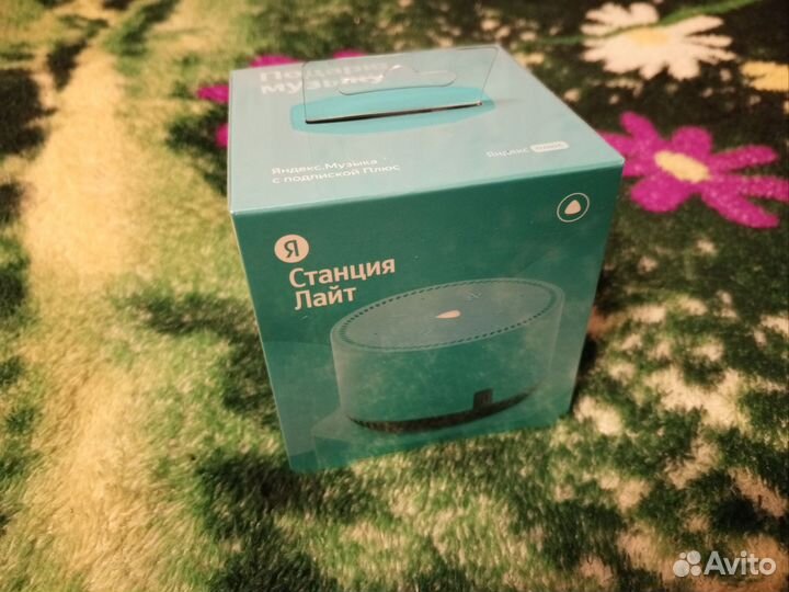 Умная колонка Яндекс Станция Лайт Green новая