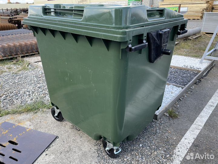 Пластиковый мусорный бак контейнер
