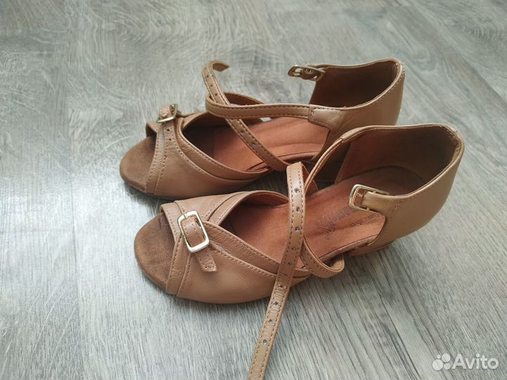 Туфли для бальных танцев