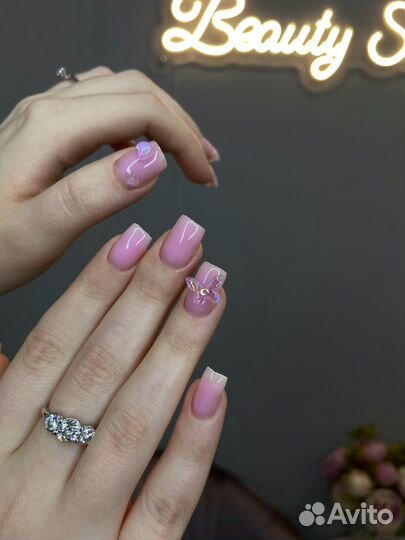 Маникюр педикюр