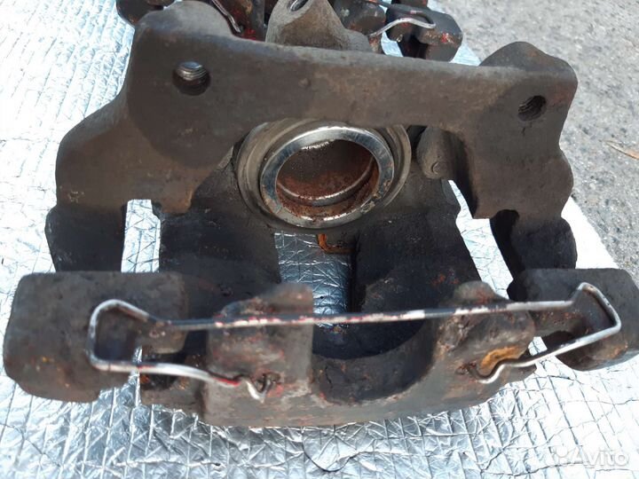 Передний супорт мерседес 210