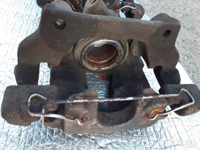 Передний супорт мерседес 210