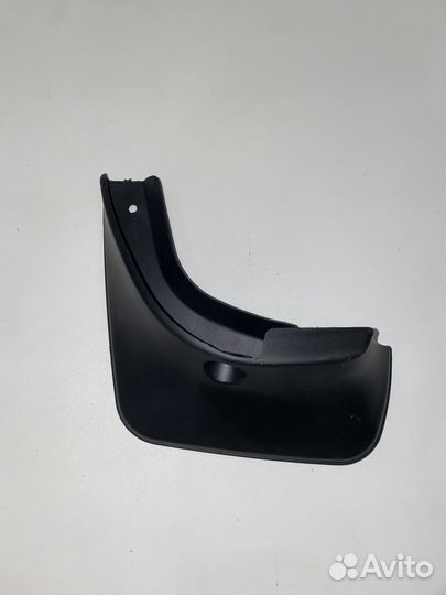 Брызговик задний левый Toyota Premio 240