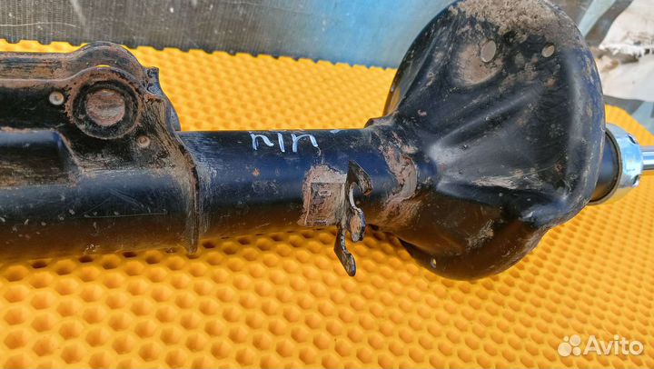 Передняя стойка правая Hyundai Getz