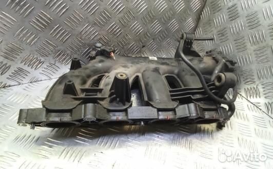 Впускной коллектор бензиновый mercedes benz C-clas