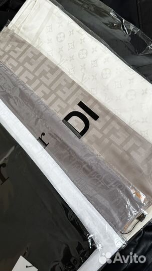 Шарфы платки палантины брендовые