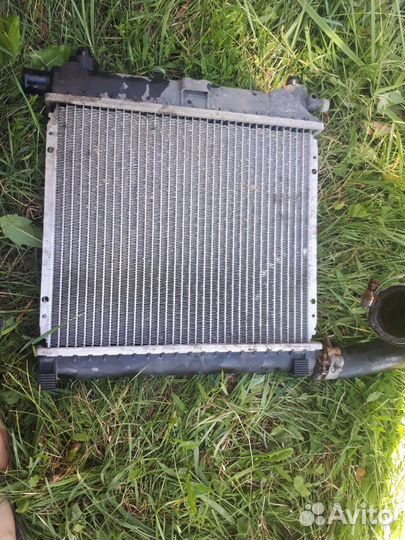 Радиатор на мерседес 124 2.3 бензин