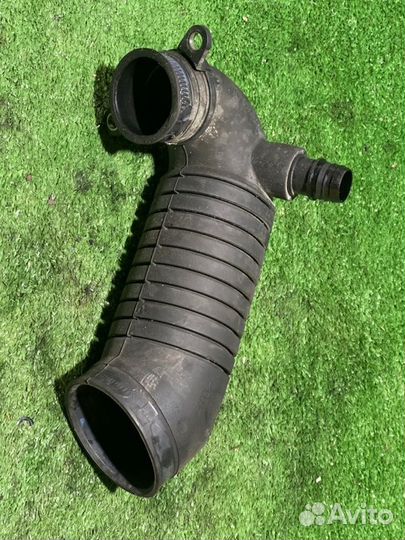 Патрубок интеркулера Audi A4 A6 Passat