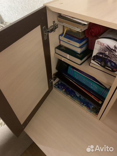 Компьютерный стол и шкаф