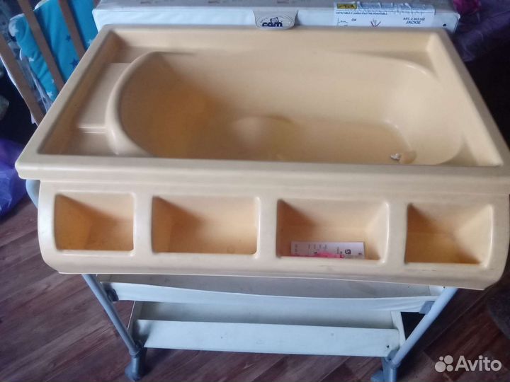 Пеленальный столик с ванночкой cam
