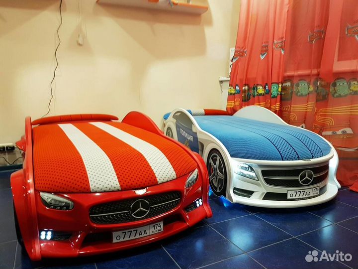 Красный мерсик с матрасом