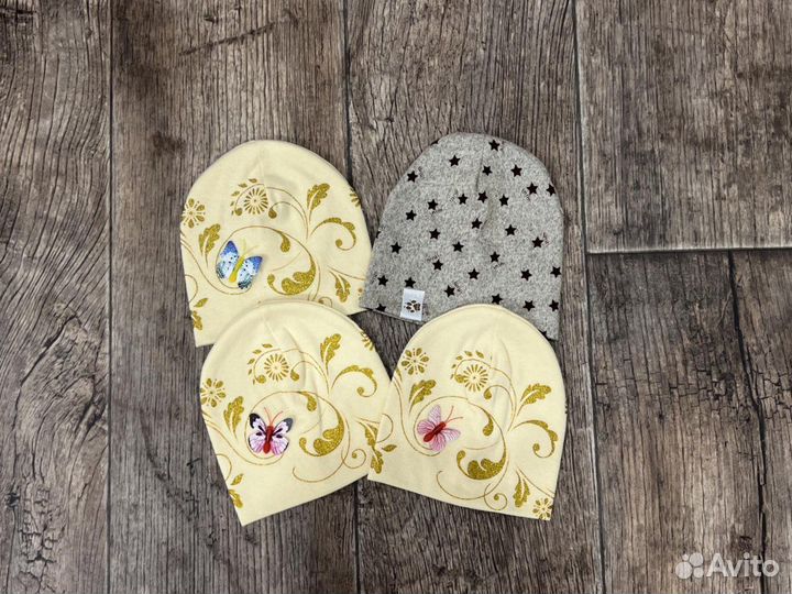 Шапочки на малышей трикотаж новые