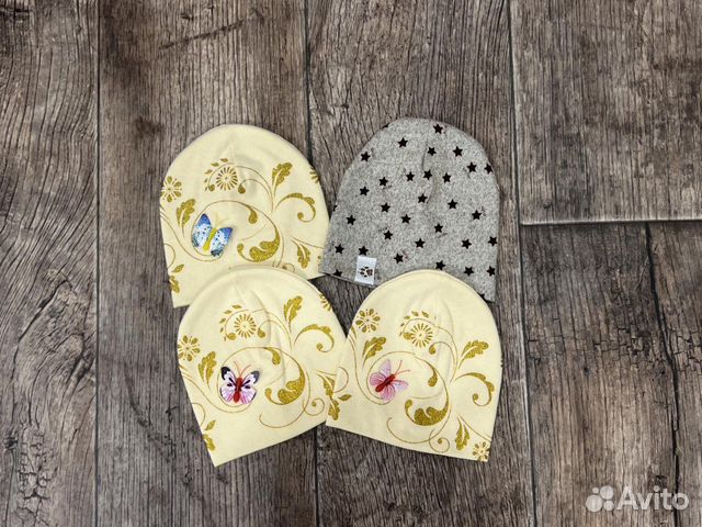 Шапочки на малышей трикотаж новые