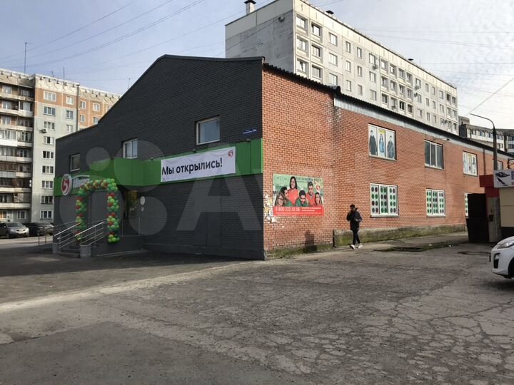Торговая площадь, 1100 м²
