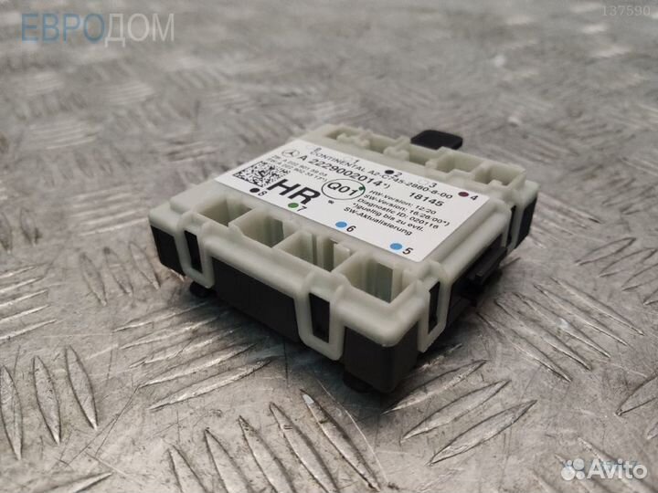 Блок управления (эбу) в двери задний правый на mer