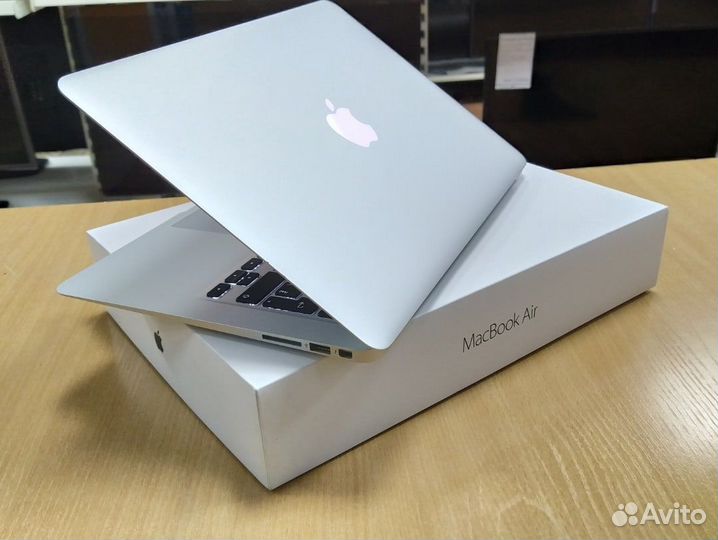 MacBook Air 2017/i5/8GB/Intel Hd/128GB SSD/13.3