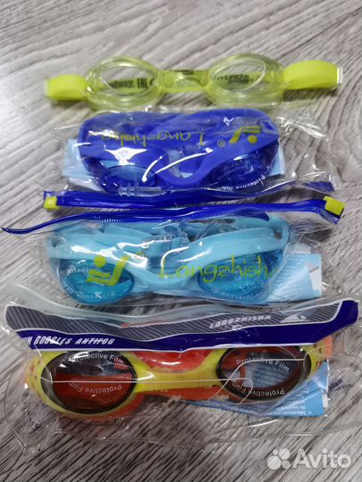 Очки для плавания