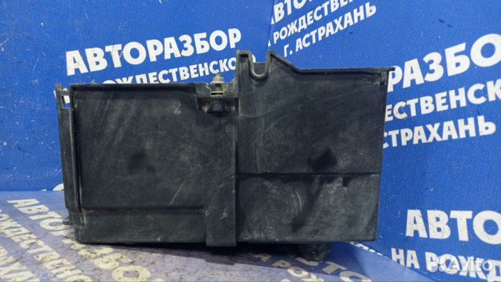 Площадка под аккумулятор Ford Focus 3 седан 2012