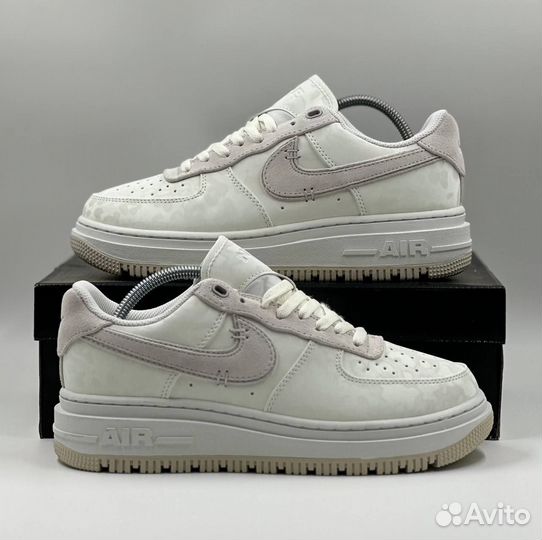 Nike Air Force 1 Luxe Summit White женские