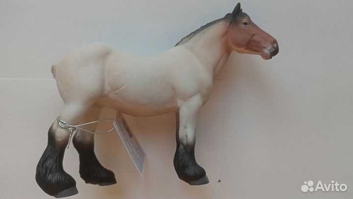 Фигурки лошадей collecta