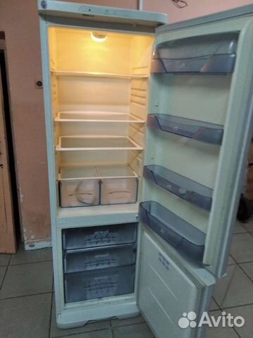 Холодильник Бирюса