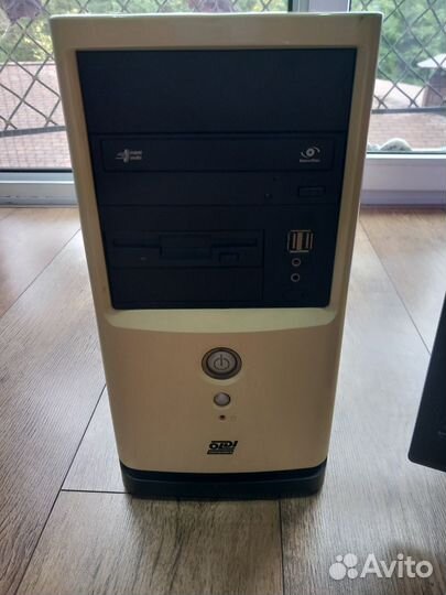 Монитор Philips