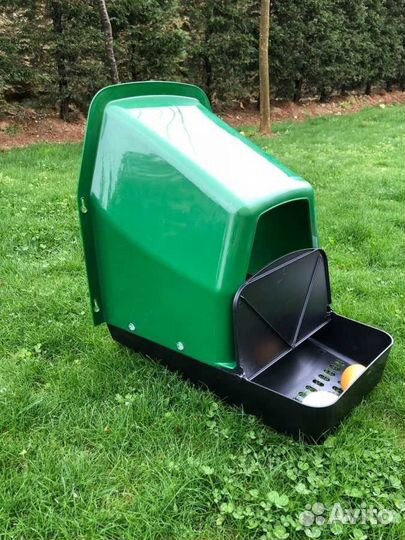 Гнездо для кур с яйцесборником