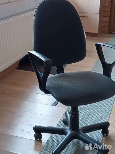 Компьютерное кресло