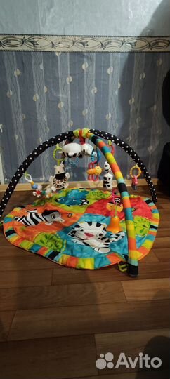 Развивающий коврик с интерактивной игрушкой