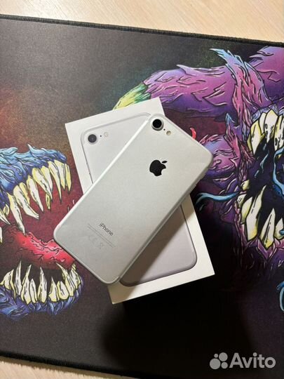 iPhone 7, 32 ГБ
