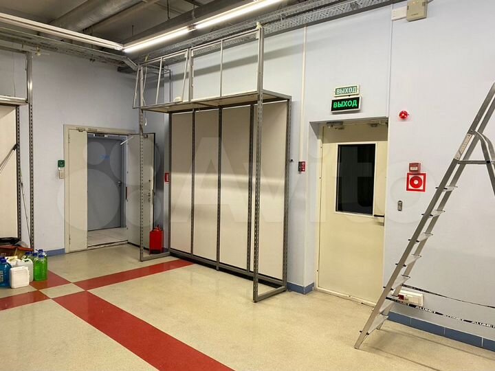 Склад, 1300 м²