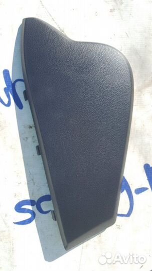 Накладка торпеды передняя левая Nissan Fuga Y50