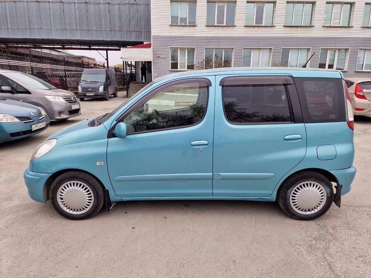 Toyota Funcargo: фото владельца