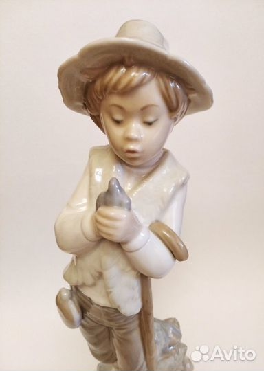 Фарфоровая статуэтка Lladro высокая