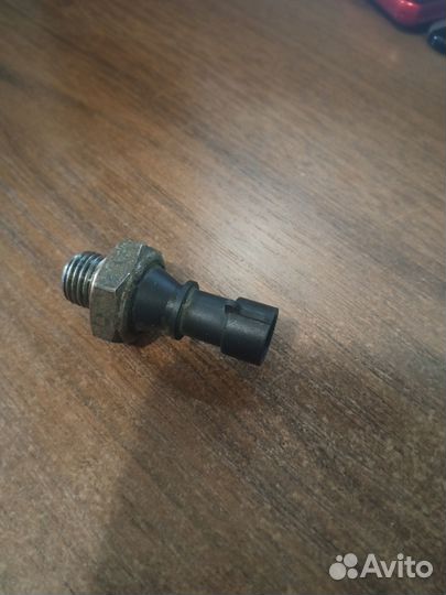 Датчик давления масла opel Astra H 2006 1252557