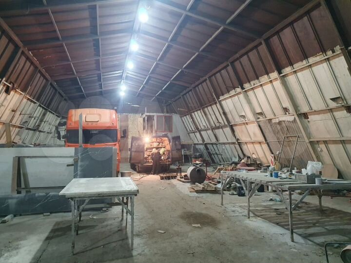 Производство 300-450 м², площадка с краном