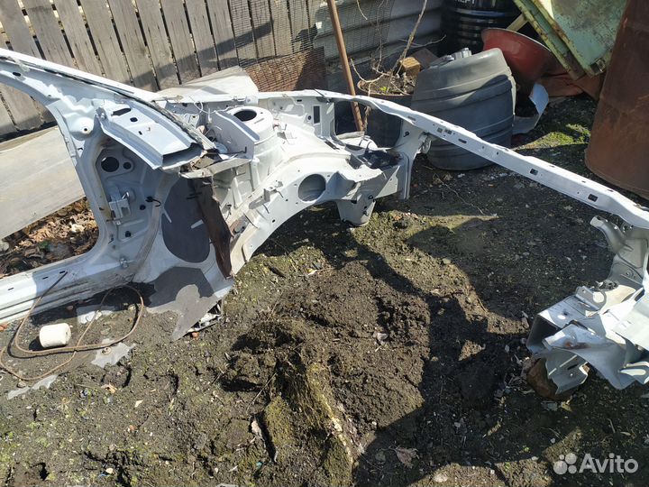 Четверть передняя левая Opel Ventura C 2003