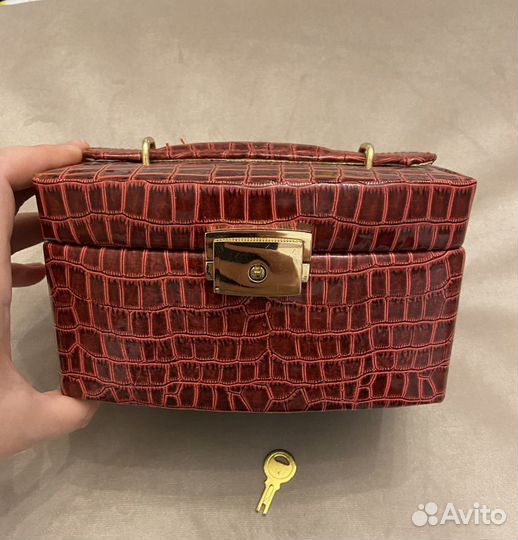 Шкатулка для украшений