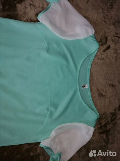 Платье мятного цвета