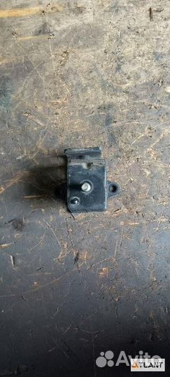 Подушка двигателя передний правый daihatsu hije