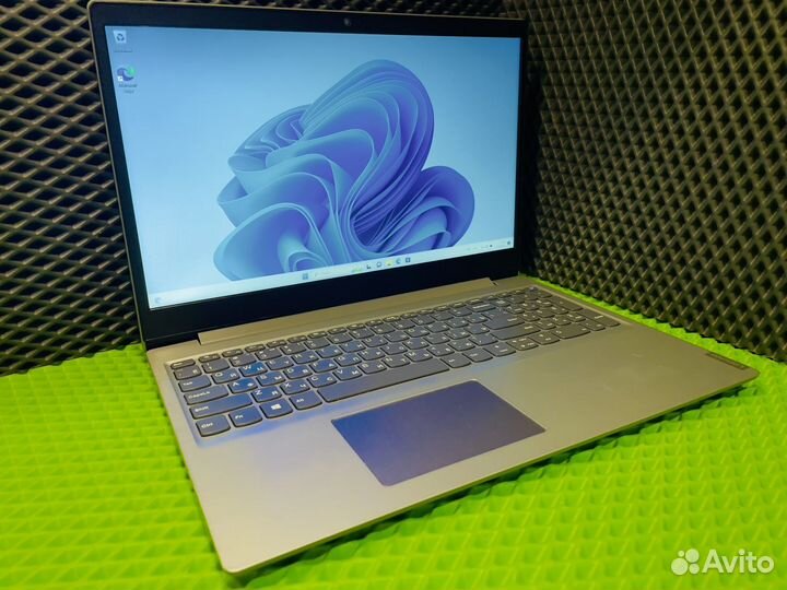 Ноутбук Lenovo AMD3020/4Gb/SSD128Gb/Vega3