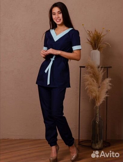 Медицинский костюм новый