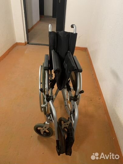 Инвалидная коляска складная бу
