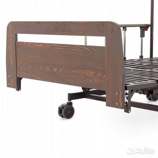 Медицинская кровать для инвалидов