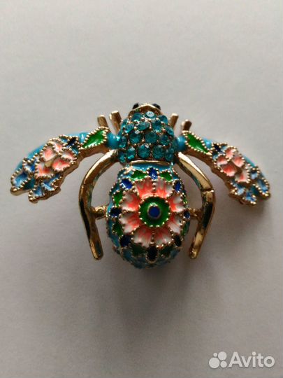 Брошь-кулон из серии 