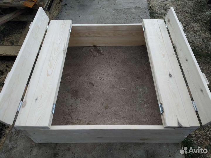 Детская песочница с крышкой