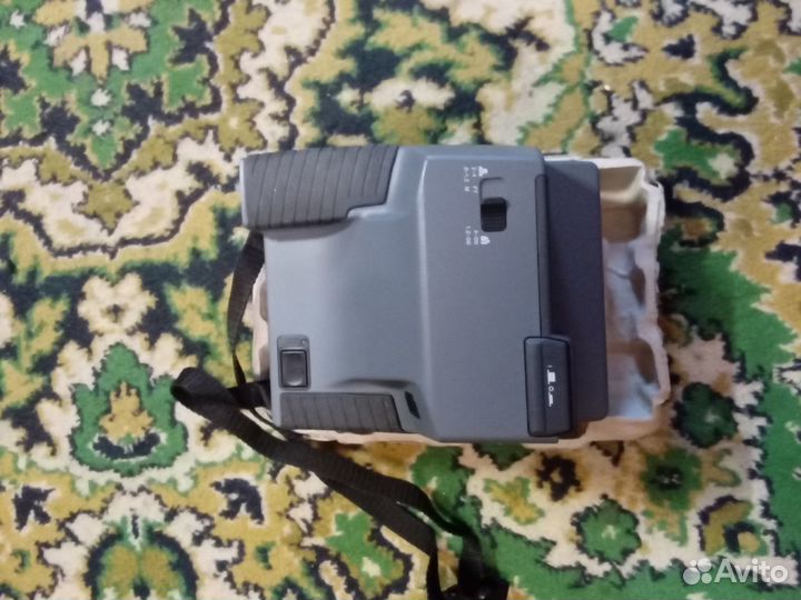 Фотоаппарат моментальный polaroid