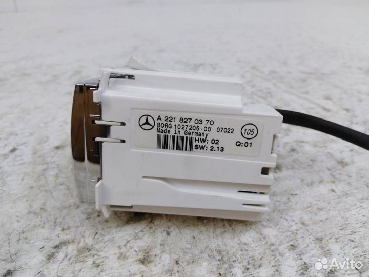 Часы A2218270370 Мерседес W221 S