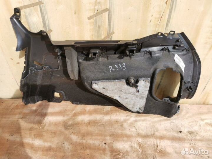 Обшивка багажника задняя левая Volvo V60 2.0