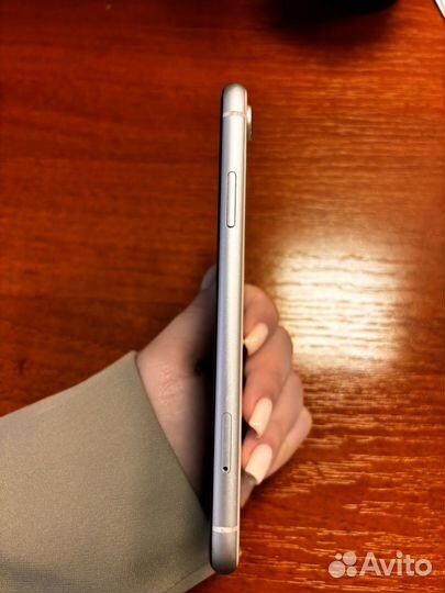 iPhone Xr, 128 ГБ